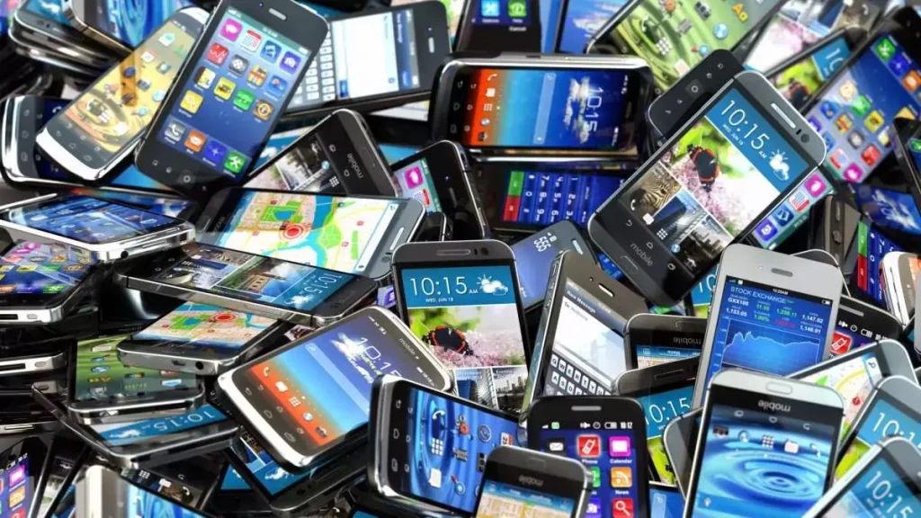 The Ultimate Resource for Buying Used Cell Phones in Bulk