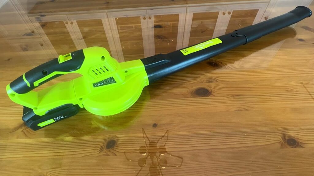 How Cordless Leaf Blower Technology Is Improving Lawn Care